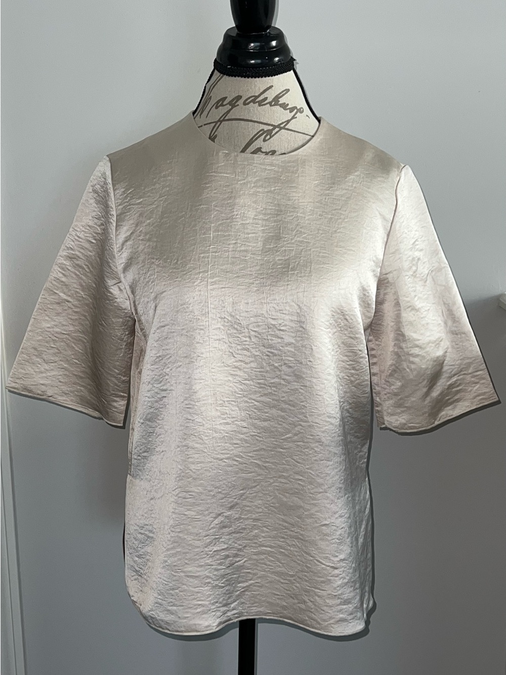 COS Champagne Textured Crinkle Top – Size 4